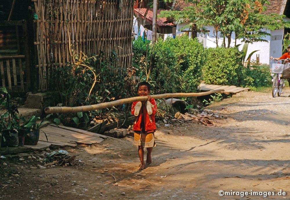 Transportation
Luang Prabang Laos
Schlüsselwörter: children1, Kind, Arbeit Bambus,