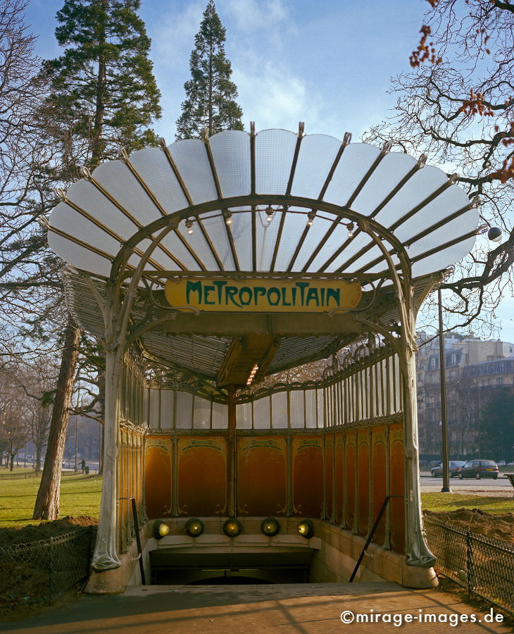 Metro
Paris
Schlüsselwörter: U-bahn, Metro, Jugendstil, Glas, Stahl, Grosstadt, Architektur, Verkehr, Untergrundbahn, Metropolitain, Eingang, Sehenswürdigkeit, Nostalgie, Vergangenheit, historisch, alt, MET, U-Bahn, Personenbefrderung, Epoche, Stil, Kunst, Denkmal, Geschichte,