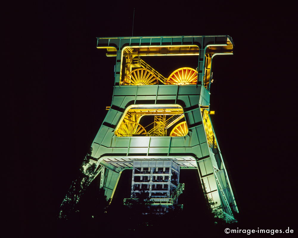 F�rderturm
Bergkamen
Schlüsselwörter: Bergbau, Montanindustrie, Arbeit, Zeche, Kohle, Ruhrpott, Ruhrgebiet, Zeitalter, Globalisierung, Kulturhauptstadt 2010