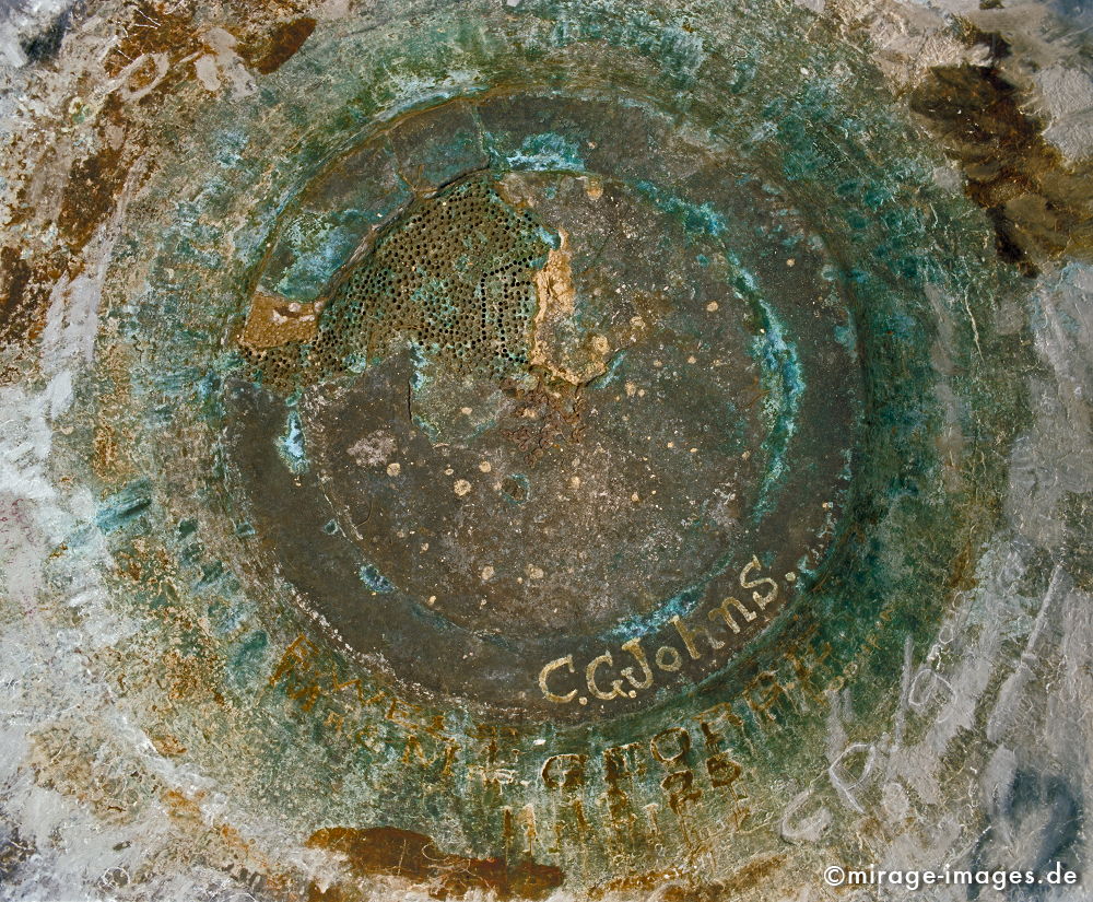 Mingun Bell
Mingun Saigang
Schlüsselwörter: klingen, bronze, gold, verwittert, Buddhismus, Harmonie, gießen, Guss, mächtig, eindrucksvoll,
