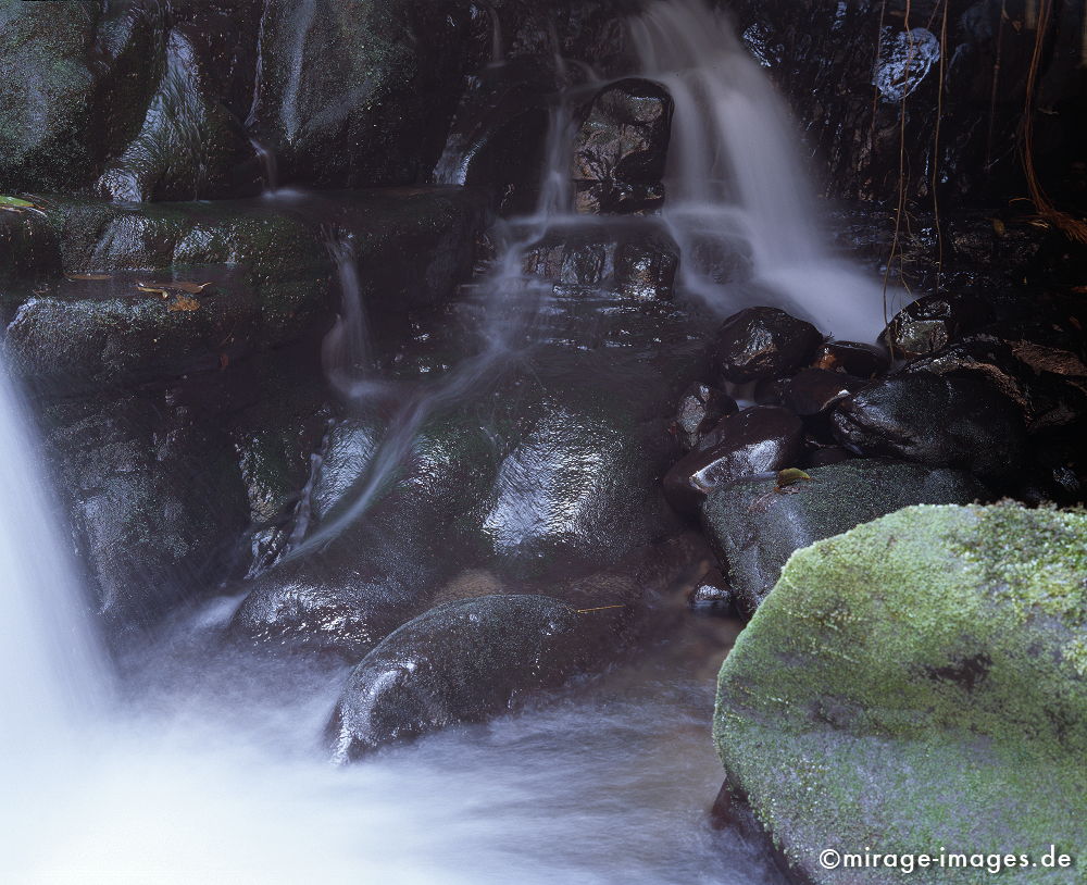 Stone Sculpture
Nam Kat Laos
Schlüsselwörter: natureart1, Ruhe, Frau, Skulptur, schwarz, Strom, Wasserfall, fließen, Dschungel, Tropen, Wasser, Fluss, Ruhe, Wasser, Natur, Landschaft, Südost Asien, Reise, klar, rein, Kunst, dunkel, surreal, Meditation, Imagination, fantastisch, Indochina