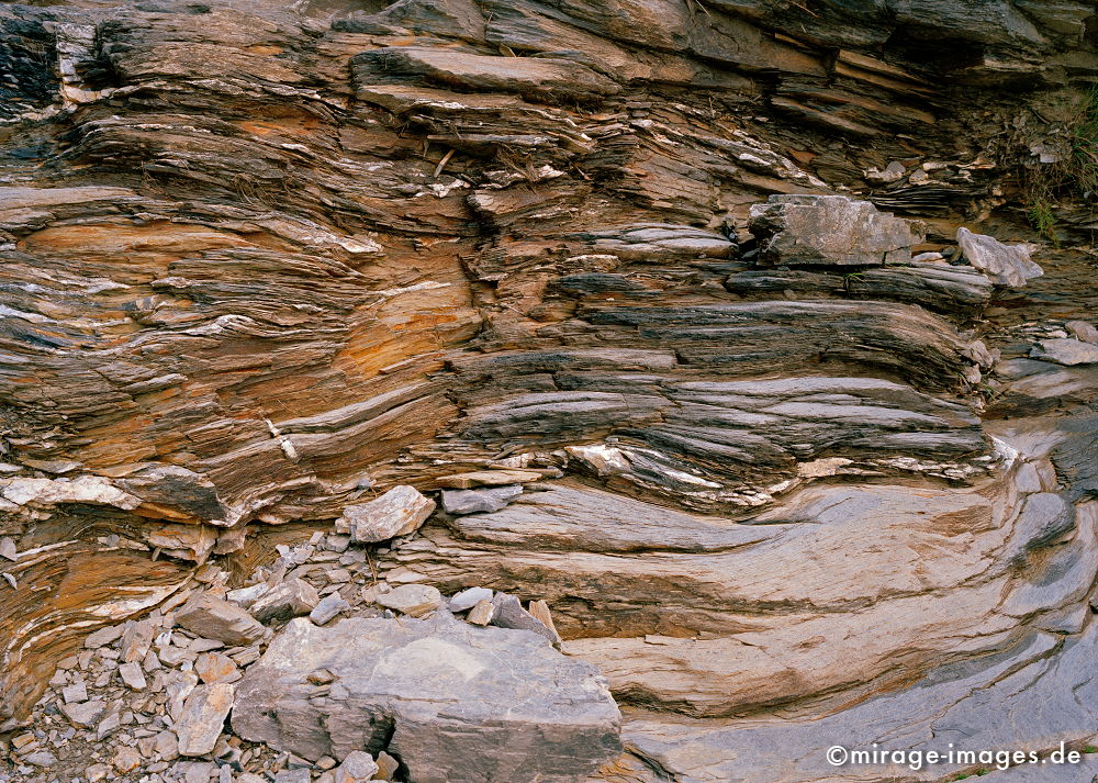 curved orange
Valais Derborence
Schlüsselwörter: structures1