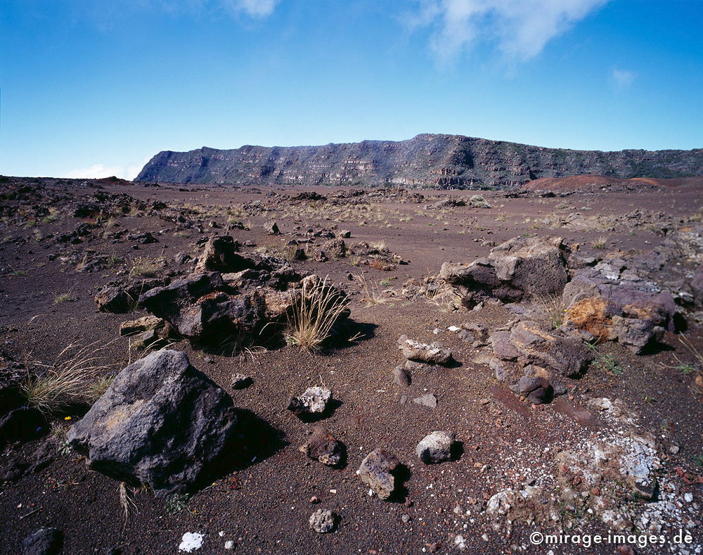 Deserted
Plaines des Sables
Schlüsselwörter: Lava, Lavafeld, Sand, alt, Geologie, Wüste, einsam, Einsamkeit, Weite, Plateau, Hochebene, vulkanisch, Stein, menschenleer, Einöde, trocken, karg, Einöde, bizarr, unwirklich, Ruhe, menschenleer, Geologie, lebendsfeindlich, einsam, Einsamkeit, fragil, 