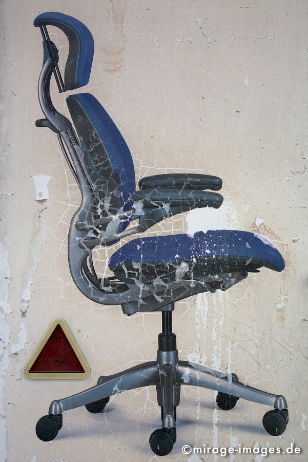 Office Chair
Schlüsselwörter: international, Geschäft, Geldanlage, Investment, Globalisierung, Investor, Konsum, Tourismus, Größenwahn, Arabien, Mittlerer Osten, Wohlstand, Überfluss, Geld, Kapital, Wüste, Reise, reisen, exotisch, bombastisch, Wachstum,