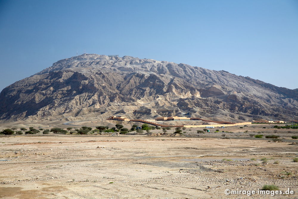 Jebel Hafeet
Al Ain
Schlüsselwörter: Berg, Monolith, Oase, blau, Himmel, Freizeit, Tourismus, Wüste, Park, Erholung, Reise, Abenteuer, Exotik, Reiseziel, Mittlerer Osten,