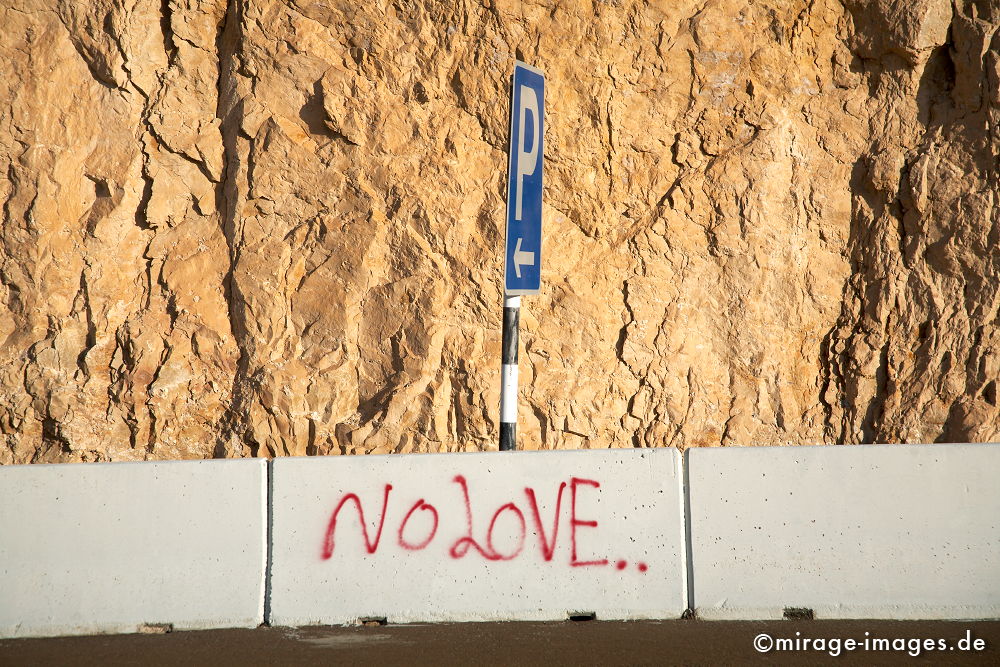 Parking
Strasse zum Jebel Hafeet Abu Dhabi
