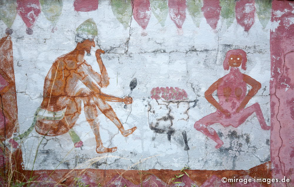 Sakalavagrab
Toliara
Schlüsselwörter: Afrika, afrikanisch, Insel, exotisch, tropisch, Armut, Tropen, 3. Welt, Niedriglohn, Indischer Ozean, achte Kontinent, Gewürzinsel, Entwicklungsland, Naturwunder, französisch, Totenkult, Kolonialismus, Kolonie, Artenreichtum, Artenvielfalt, Kultur,