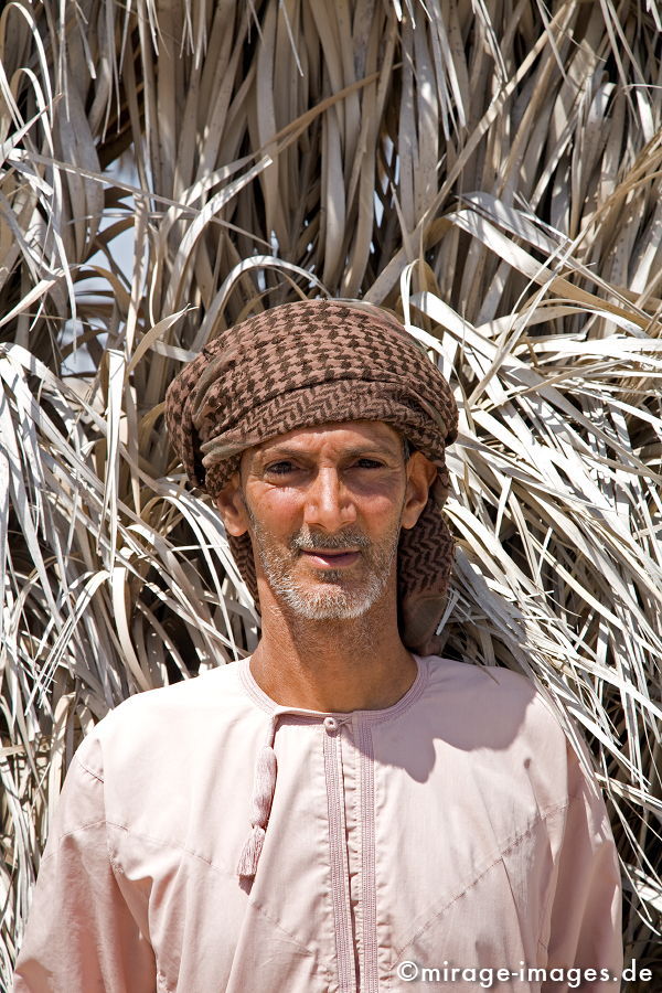 Omani
Dibab Lake Park
Schlüsselwörter: Turban, Araber, Religion, Kultur, Islam, Hitze, Tradition, traditionell, Kleidung, Mensch, Mann, Bart, gepflegt, sauber, mixed1, natürlich, stolz, zufrieden, entspannt, Portrait, 