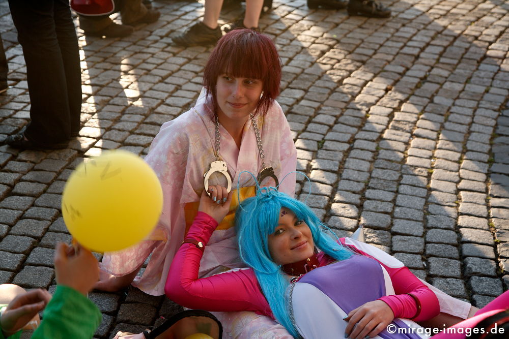 Japan Tag
D�sseldorf
Schlüsselwörter: Rollenspiel, Cosplay, Comic, Manga, Anime, Jugendkultur, Japan, japanisch, Fernost, bunt, schrill, Pop, Popkultur, futuristisch, virtuell, Fantasie, bizarr, Abenteuer, schräg, niedlich, Gender, Spiel, Imagination, Fiktion, exotisch, Kultur, Mädchen