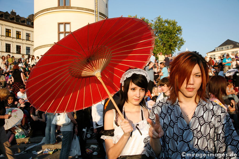 Japan Tag
D�sseldorf
Schlüsselwörter: traditionell, Kimono, Mädchen, Jugendlicher, Teens, Schirm, Rollenspiel, Cosplay, Comic, Manga, Anime, Jugendkultur, Japan, japanisch, Fernost, bunt, schrill, Pop, Popkultur, futuristisch, virtuell, Fantasie, bizarr, Abenteuer, schräg, niedlich, Gender,
