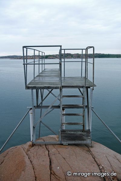 diving  board
Västra Götalands län
Schlüsselwörter: Sprungbrett, Einsamkeit, verlassen, Wasser, Schären,