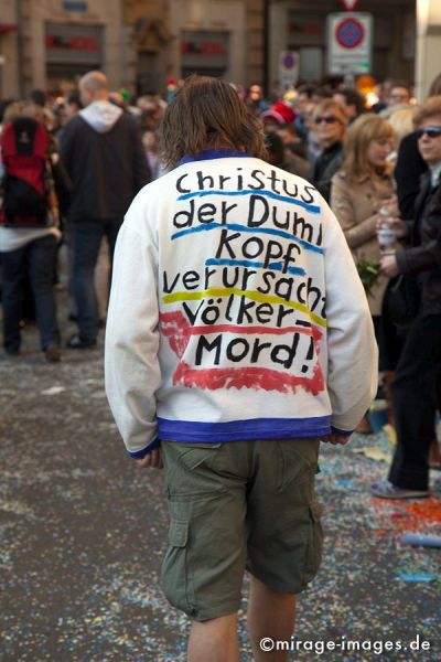Christ the Dummkopf
Schlüsselwörter: Religion, Christentum, Jesus, Kritik, Meinung, Fasnacht, Larve, Maske, Thema, Cortèges, Brauch, Tradition, Umzug, Umzüge, Humor, Comic, 