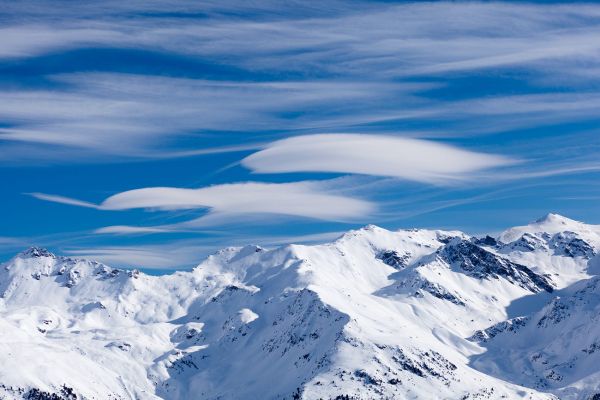 Friendly clouds
Eison / Grimentz
Schlüsselwörter: Kälte weiss kalt Fels wild romantisch ungezähmt gefroren Winter eisig verschneit Berge hochalpin Gebirge geheimnisvoll Natur urtümlich Kulisse Gletscher Frost Stille ursprünglich Schnee kraftvoll einsam  blau Himmel Schönheit Weite atemberaubend Eis 