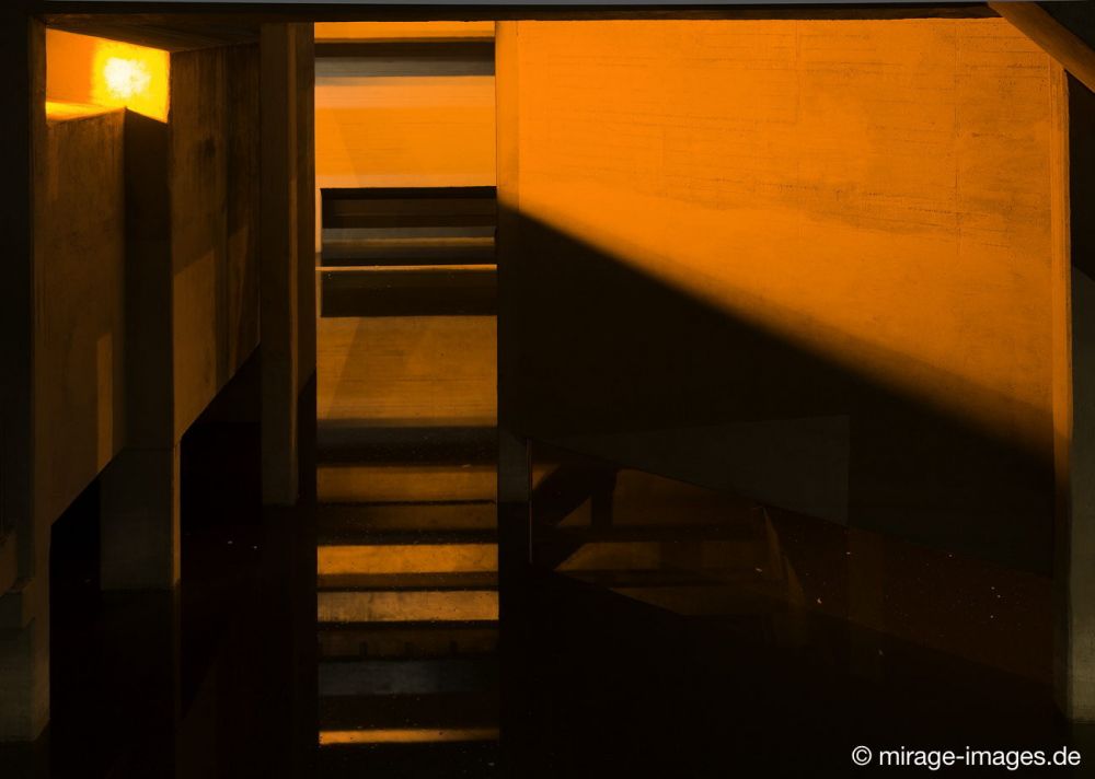 Wasserturm Ruhrtrienale 2012 Urbane K�nste
Bochum Jahrhunderthalle
Schlüsselwörter: Ruhrgebiet Industriegeschichte Revier Eisen Stahl Arbeit Industriekultur Industrieanlage Schwerindustrie Montan Architektur Industrieromantik stillgelegt Attraktion Landmarke Konstruktion Verstrebungen Turm Aufbau Licht nachts Struktur Statik