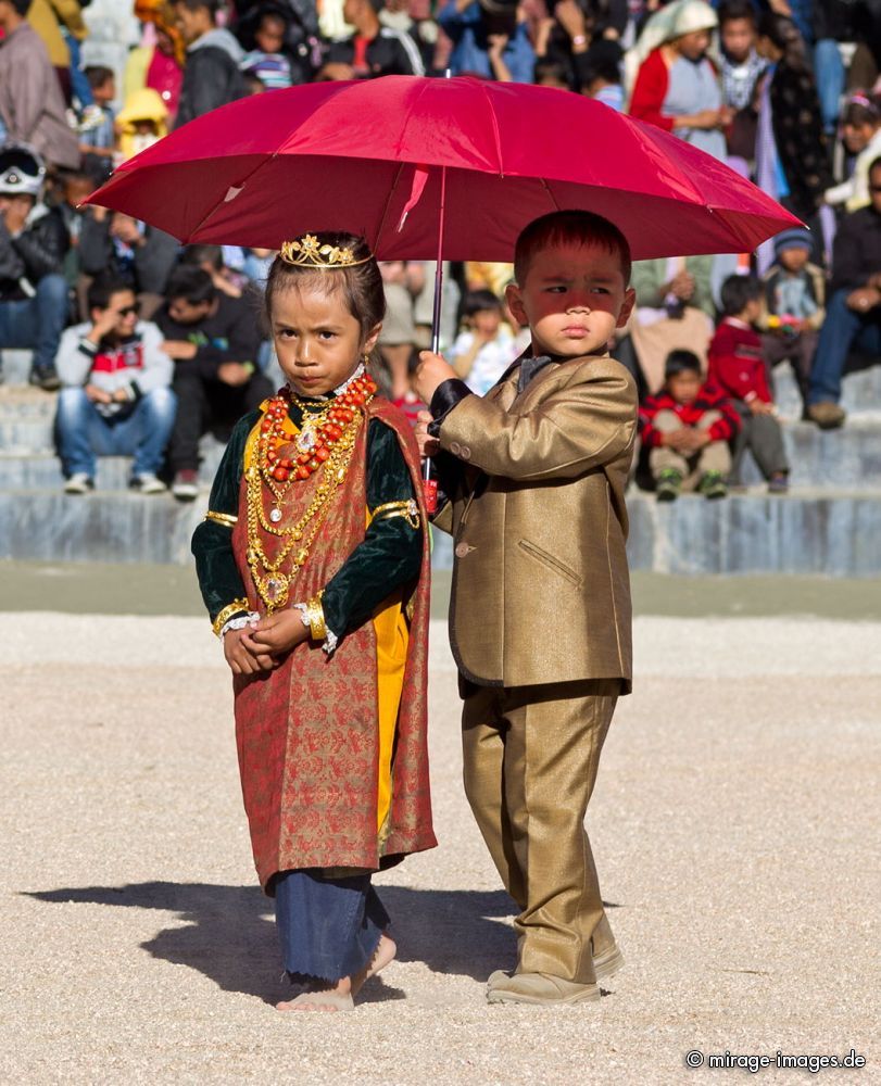 Pemblang Ceremony 
Ka Pomblang Nongkrem Festival Smit Shillong

