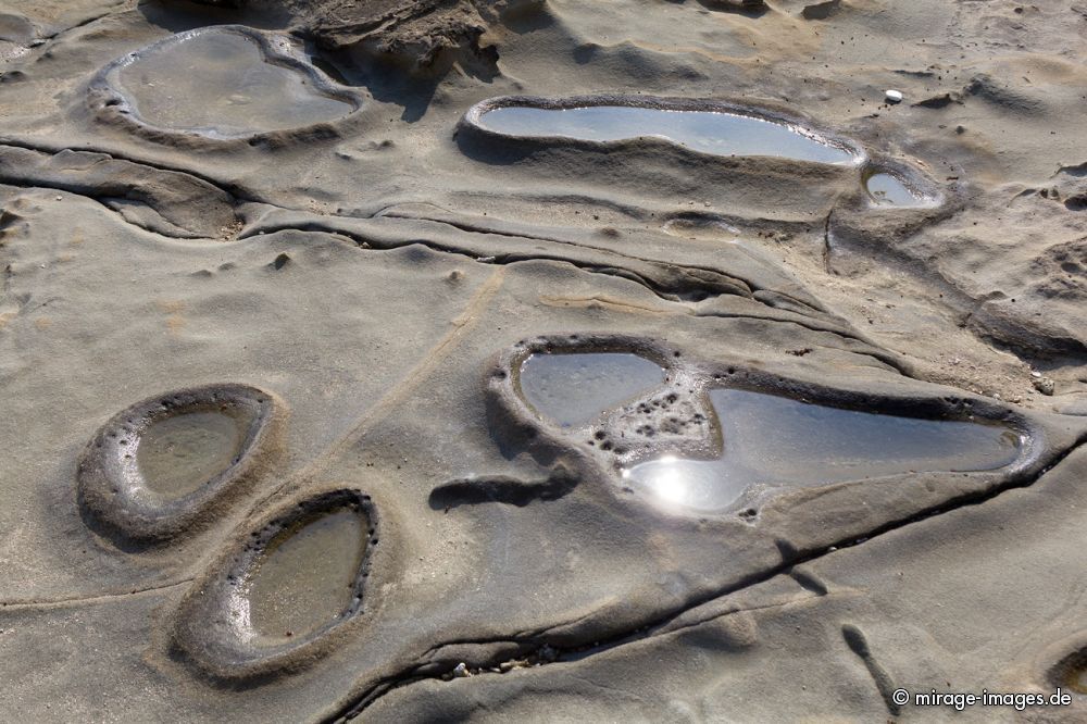 Smith and Ross Island
Schlüsselwörter: Insel Strand Sonne Meer Erholung Natur Wärme Sand Tourismus Traum romantisch arm tropisch