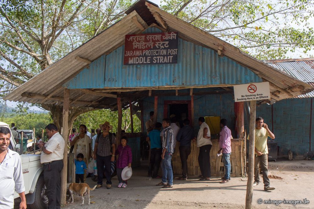 Middle Andaman
Schlüsselwörter: Insel Strand Sonne Meer Erholung Natur Wärme Sand Tourismus Traum romantisch arm tropisch