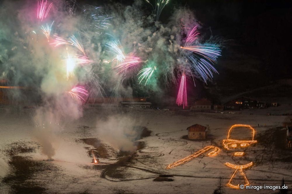 Nightglow at the 40th International Hot Air Balloon Festival, dedicated to Charly Chaplin
Château-d´Oex
