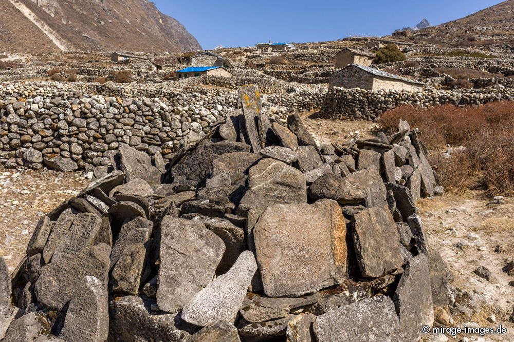 Mani Stone Plates
Dingjung - Sagarmatha National Park
